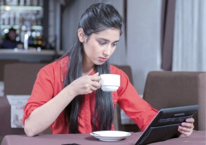 Woman_on_laptop,_computer,_ipad