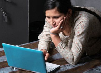Indian_girl_using_laptop