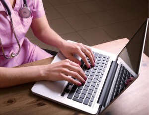 Doctor_computer_healthcare