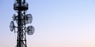 India eases China telecom ban