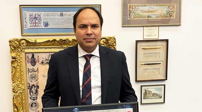 Ajit Mishra receives illustrious City of London award Ajit Mishra receives City of London award