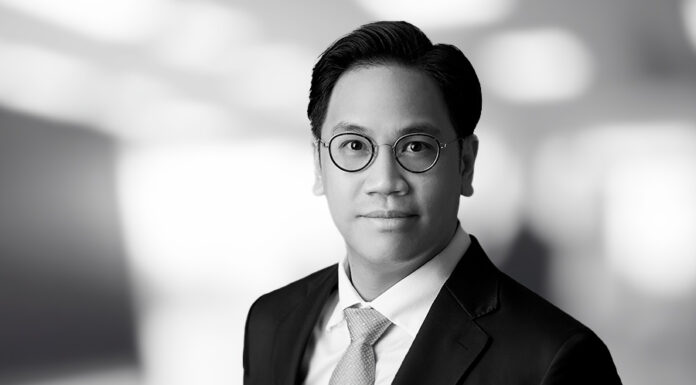 Herbert Smith hired Pariyapol Kamolsilp