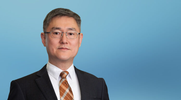 Paul Hastings mainland co-chair leaves with team (1)