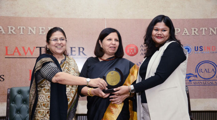 From left: Retired Justice Dr Sangita Dhingra Sehgal and Justice Rekha Palli, of Delhi High Court, present the award to Manokamana, IBLJ associate editor.
