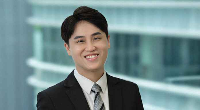 Incisive Law Director Davis Tan